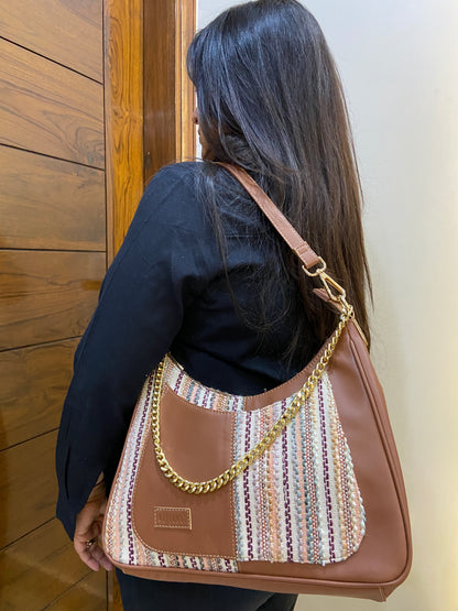 Crescent Baguette - Sand - Everyday Shoulder Bag